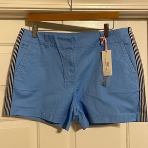 NWT Vineyard Vines blue shorts sz 12